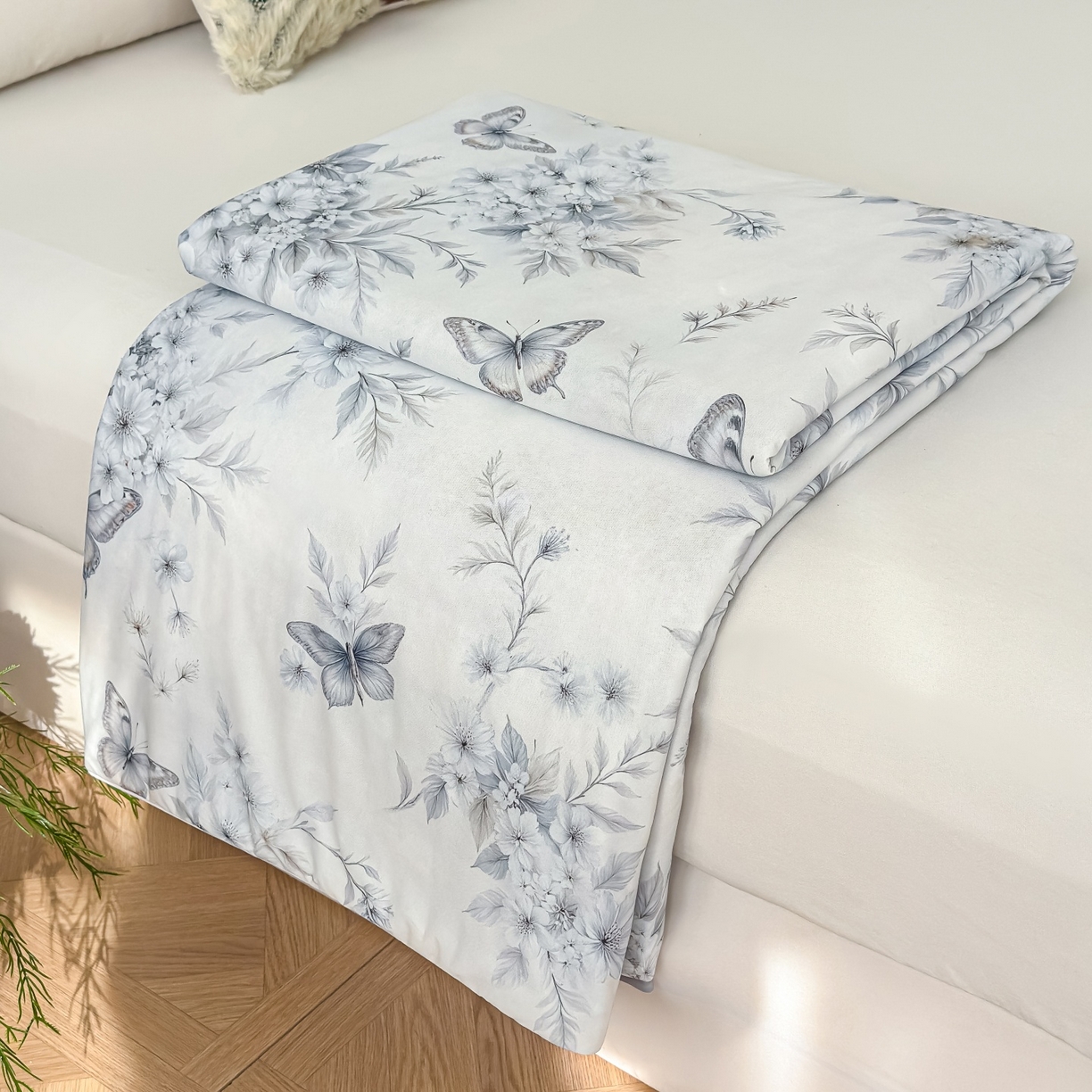 归属 2026春夏新款数码印花凉感丝夏被夏凉被空调被系列 墨蝶