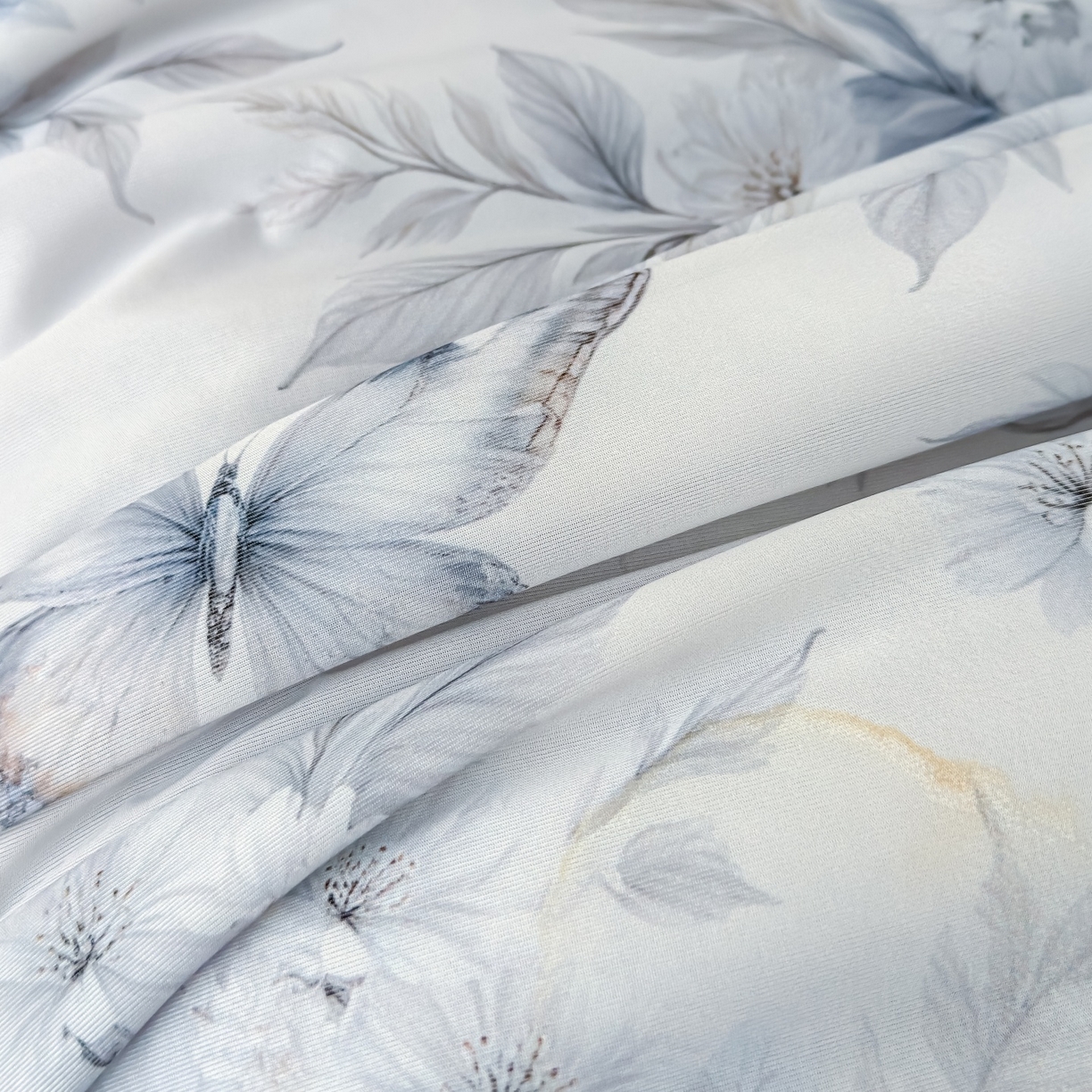 91家纺网 家纺一手货源 找家纺 归属 2026春夏新款数码印花凉感丝夏被夏凉被空调被系列 墨蝶