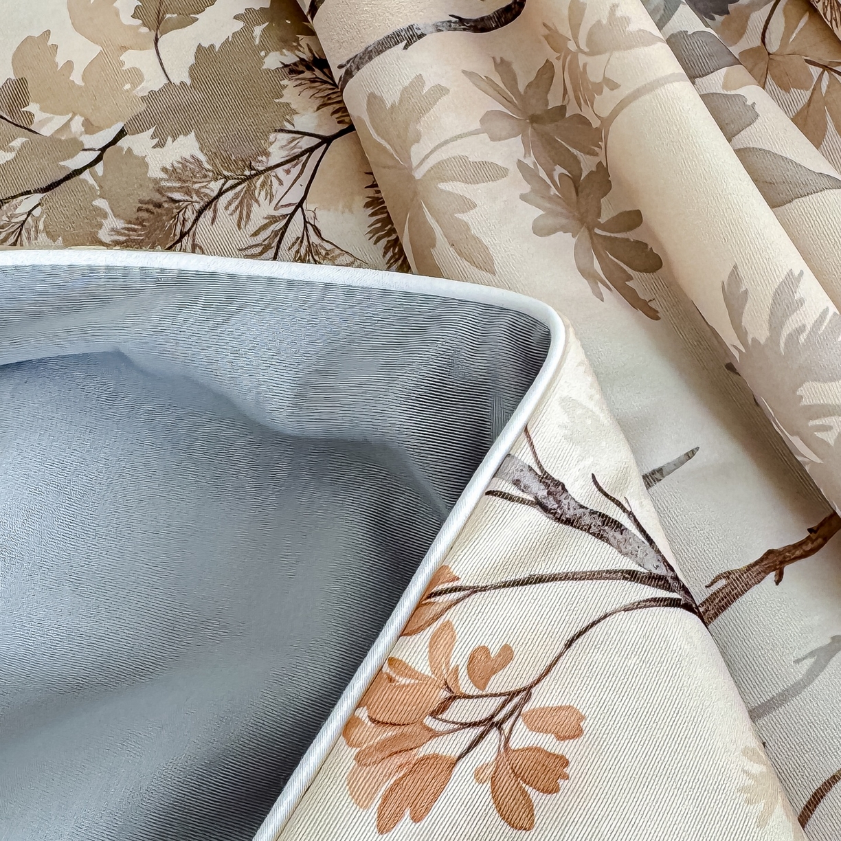 91家纺网 家纺一手货源 找家纺 归属 2026春夏新款数码印花凉感丝夏被夏凉被空调被系列 枫叶