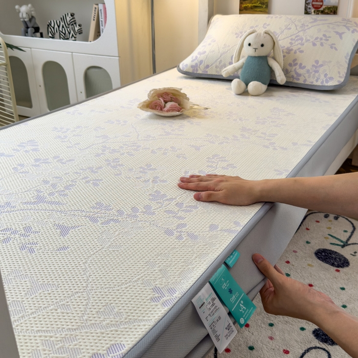 91家纺网 家纺一手货源 找家纺 凯罗 2026新款A类凉豆豆学生宿舍用床席可水洗凉席席子床笠款 纤藤集-紫-床笠款