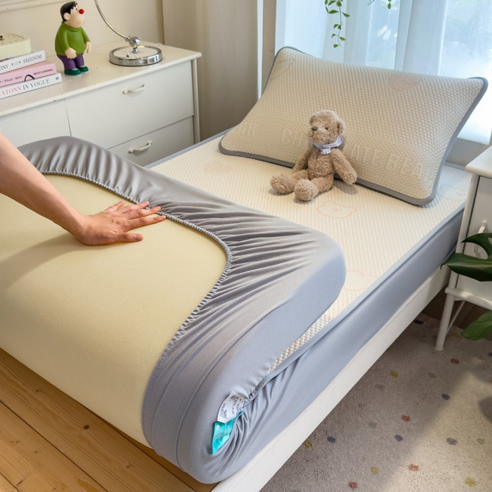 91家纺网 家纺一手货源 找家纺 凯罗 2026新款A类凉豆豆学生宿舍用床席可水洗凉席席子床笠款 爱心小熊-粉-床笠款