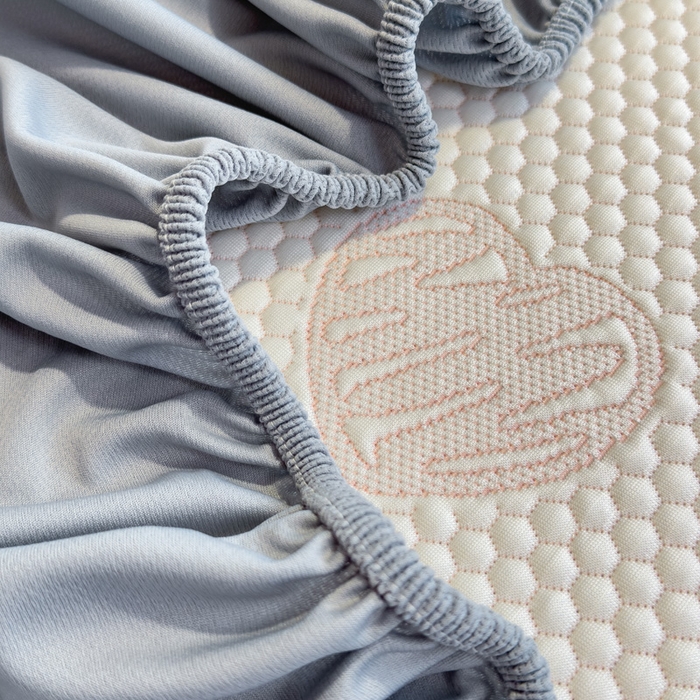 91家纺网 家纺一手货源 找家纺 凯罗 2026新款A类凉豆豆学生宿舍用床席可水洗凉席席子床笠款 爱心小熊-粉-床笠款