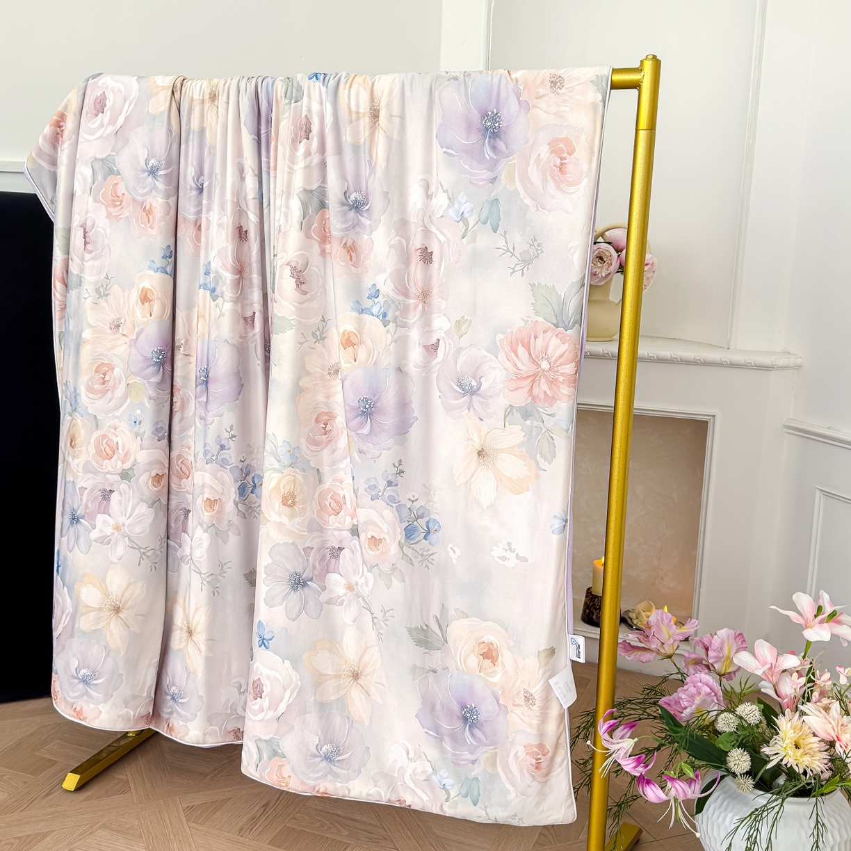 91家纺网 家纺一手货源 找家纺 归属 2026春夏新款数码印花凉感丝夏被夏凉被空调被系列 曼迪