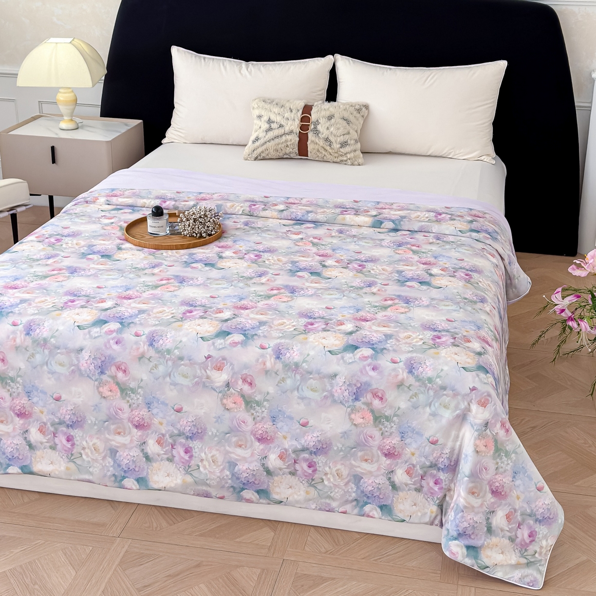 91家纺网 家纺一手货源 找家纺 归属 2026春夏新款数码印花凉感丝夏被夏凉被空调被系列 梦柔