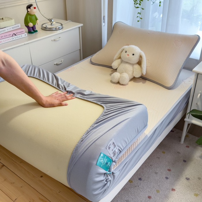 91家纺网 家纺一手货源 找家纺 凯罗 2026新款A类凉豆豆学生宿舍用床席可水洗凉席席子床笠款 花儿朵朵-粉-床笠款