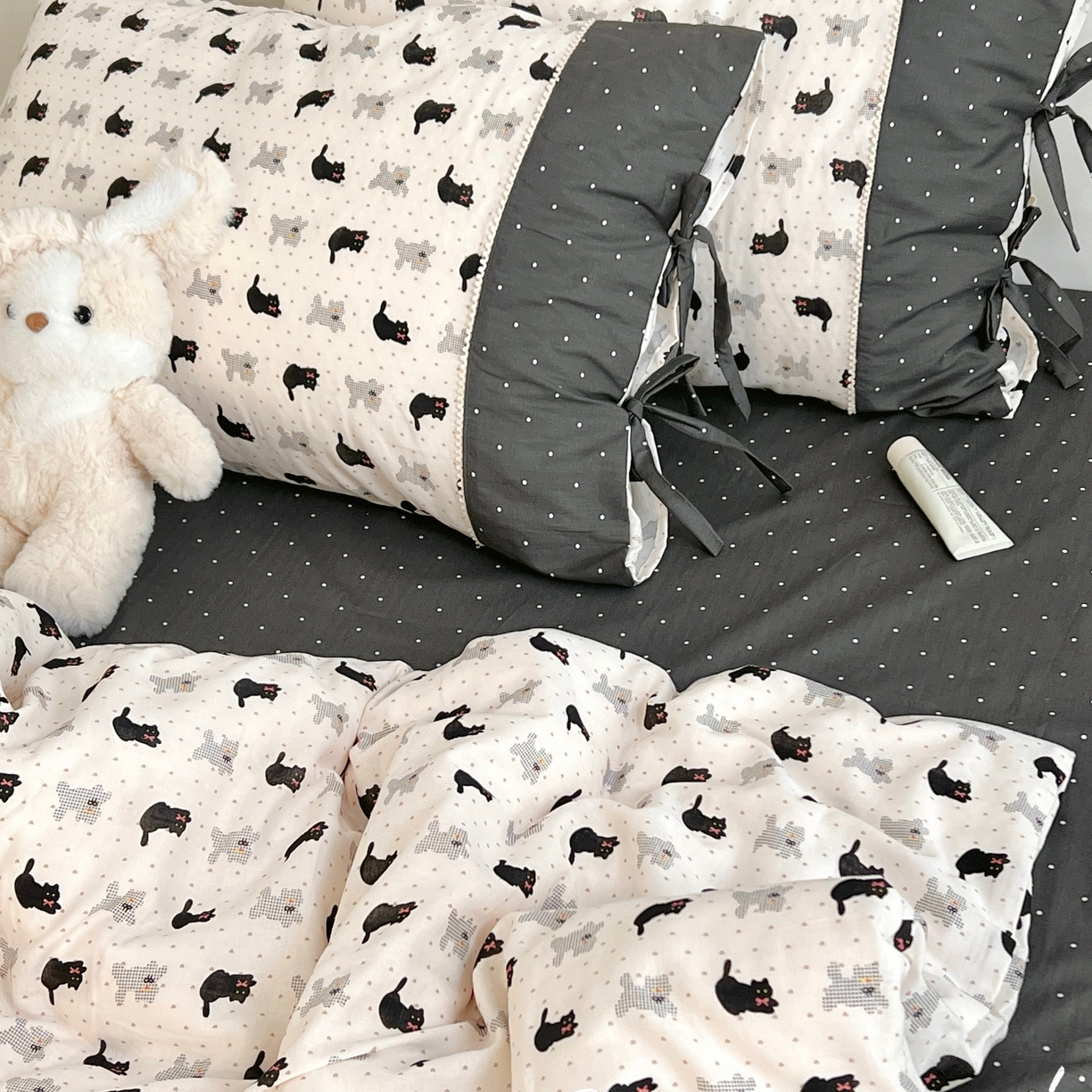 91家纺网 家纺一手货源 找家纺 （总）荣轩家居 2026新品韩式拼接系绳蝴蝶结工艺款四件套（铺床版）