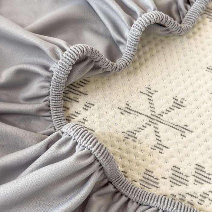 91家纺网 家纺一手货源 找家纺 凯罗 2026新款A类凉豆豆学生宿舍用床席可水洗凉席席子床笠款 鹿漫漫-浅灰-床笠款