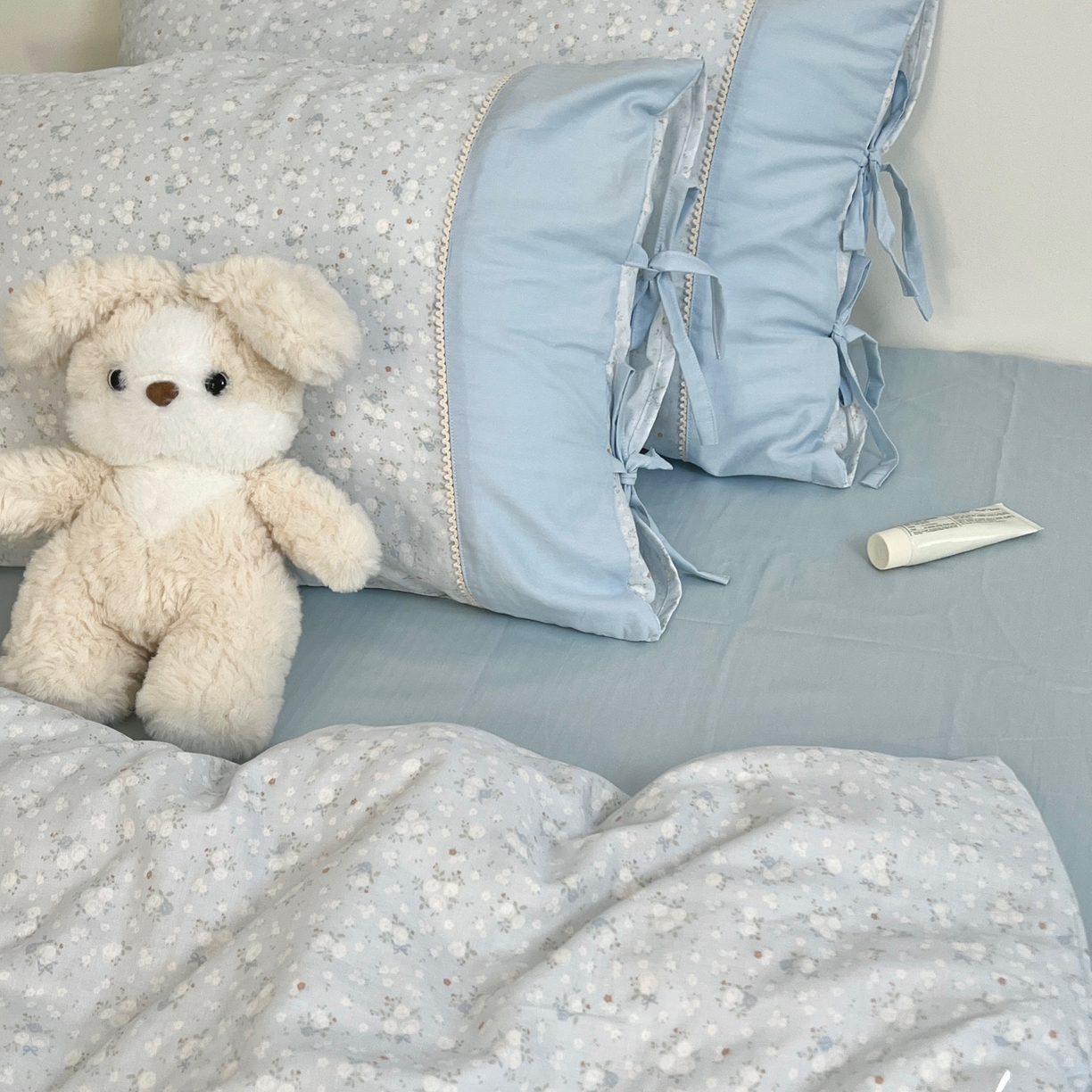 91家纺网 家纺一手货源 找家纺 （总）荣轩家居 2026新品韩式拼接系绳蝴蝶结工艺款四件套（铺床版）