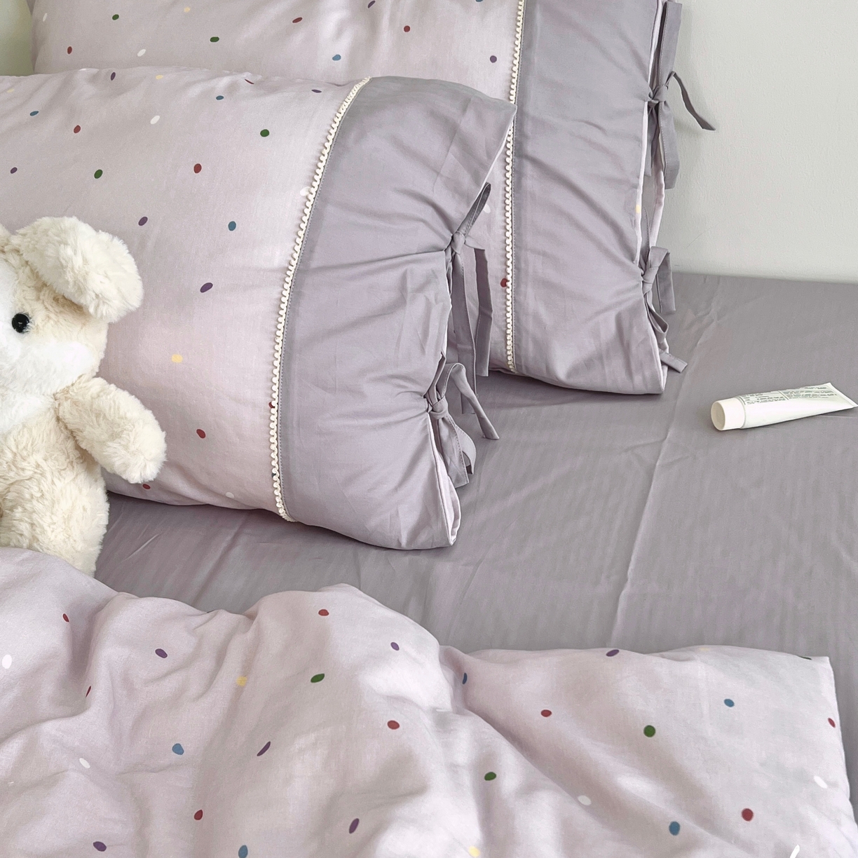 91家纺网 家纺一手货源 找家纺 （总）荣轩家居 2026新品韩式拼接系绳蝴蝶结工艺款四件套（铺床版）