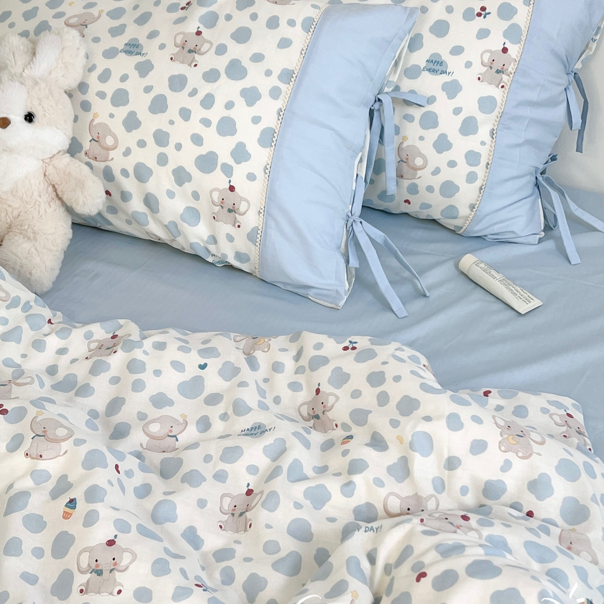 91家纺网 家纺一手货源 找家纺 （总）荣轩家居 2026新品韩式拼接系绳蝴蝶结工艺款四件套（铺床版）