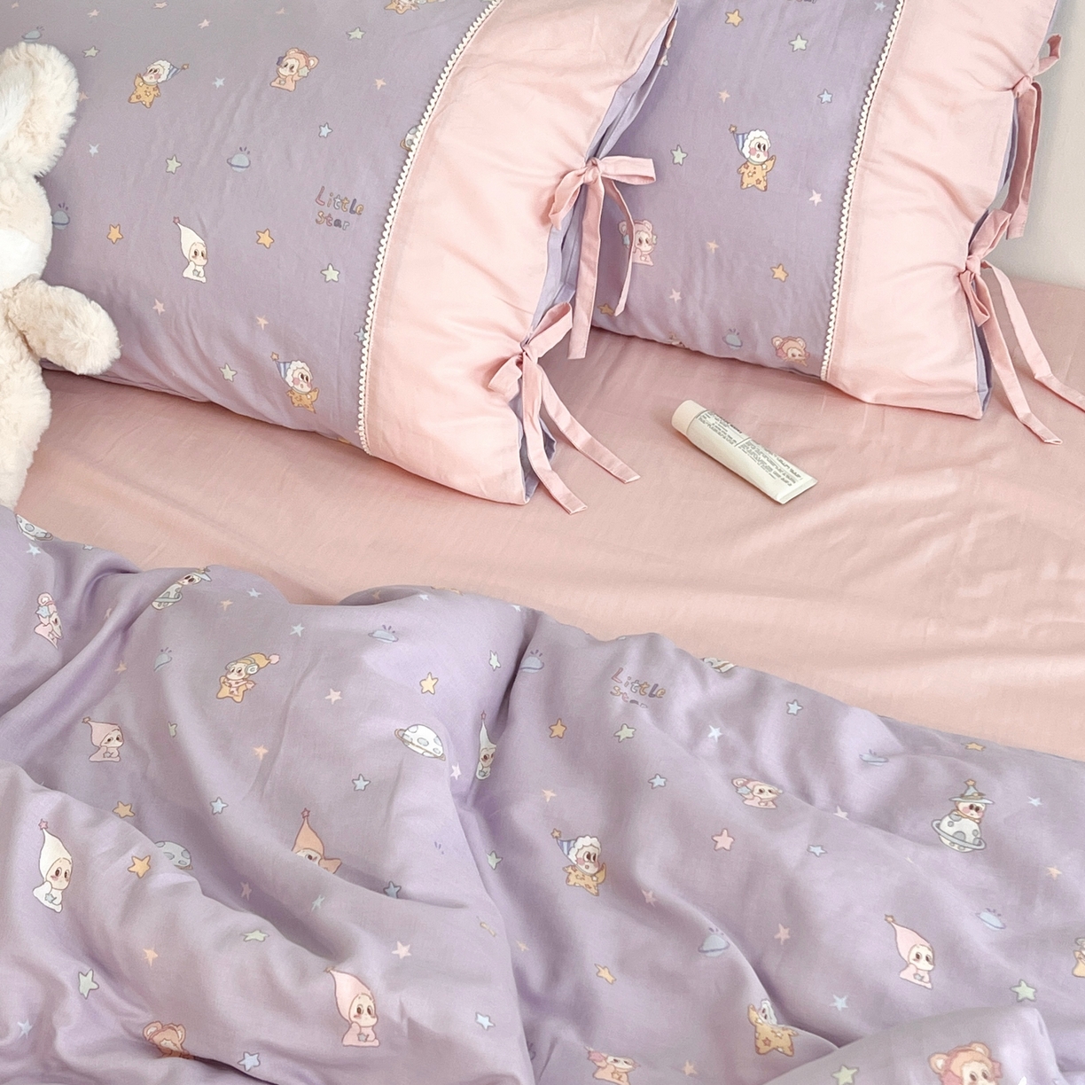 91家纺网 家纺一手货源 找家纺 （总）荣轩家居 2026新品韩式拼接系绳蝴蝶结工艺款四件套（铺床版）