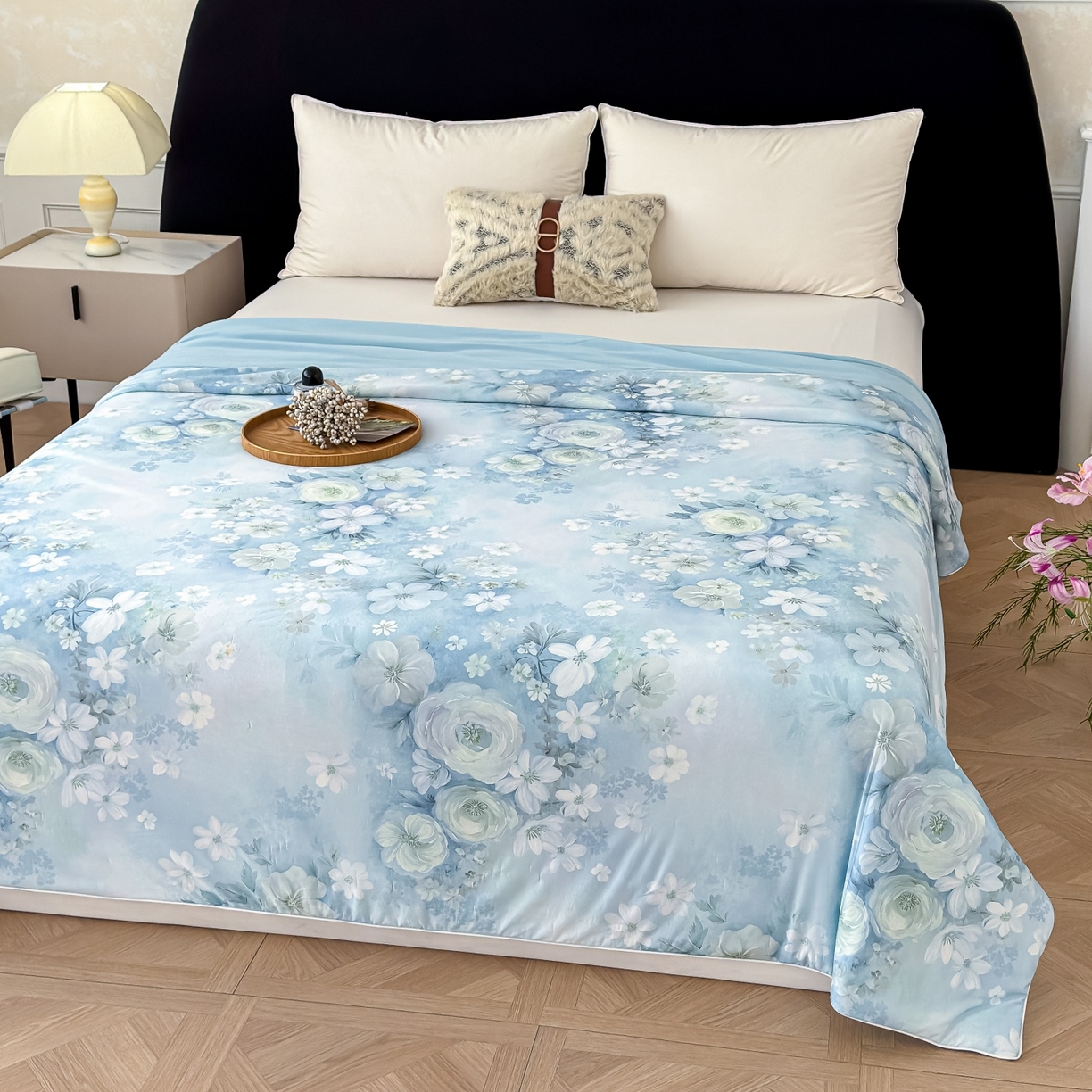 91家纺网 家纺一手货源 找家纺 归属 2026春夏新款数码印花凉感丝夏被夏凉被空调被系列 绒花（绿）