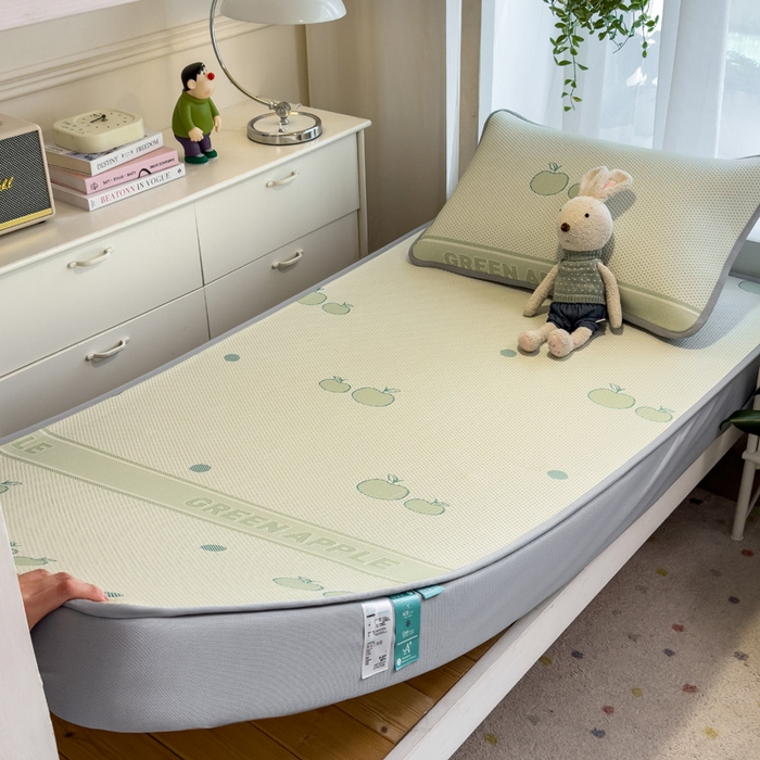 91家纺网 家纺一手货源 找家纺 凯罗 2026新款A类凉豆豆学生宿舍用床席可水洗凉席席子床笠款 青苹果乐园-床笠款