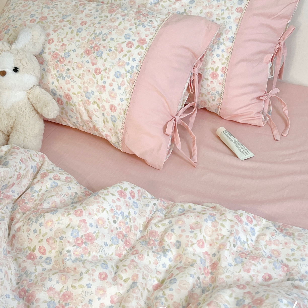 荣轩家居 2026新品韩式拼接系绳蝴蝶结工艺款四件套（铺床版） 花喃