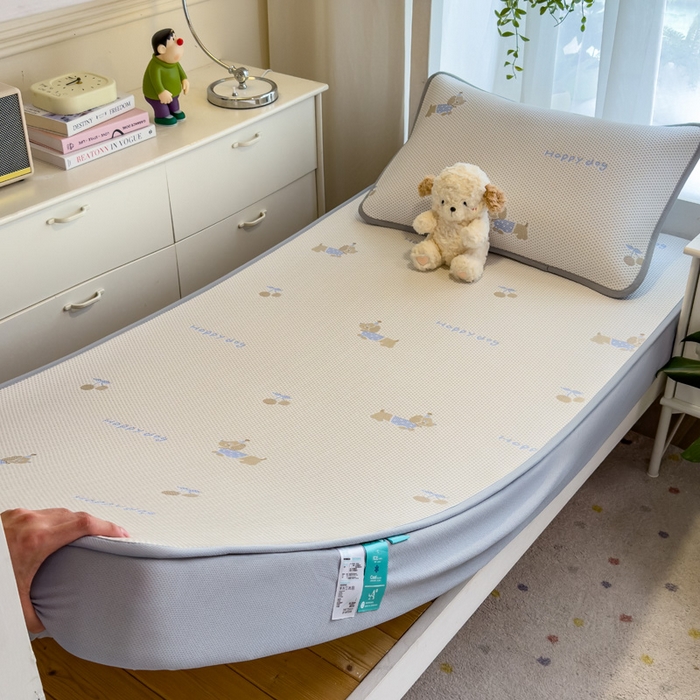 91家纺网 家纺一手货源 找家纺 凯罗 2026新款A类凉豆豆学生宿舍用床席可水洗凉席席子床笠款 小萌狗-床笠款