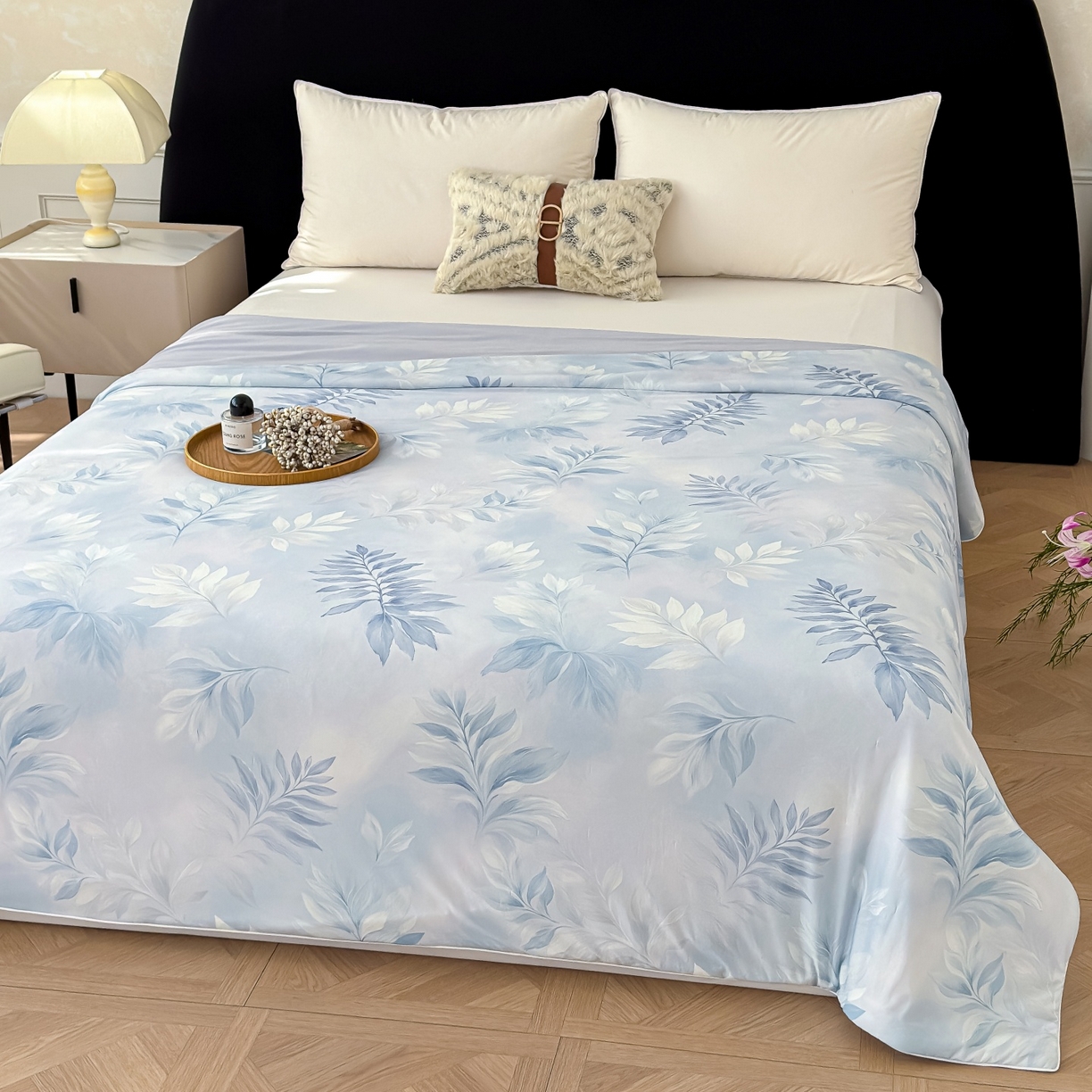 91家纺网 家纺一手货源 找家纺 归属 2026春夏新款数码印花凉感丝夏被夏凉被空调被系列 相遇