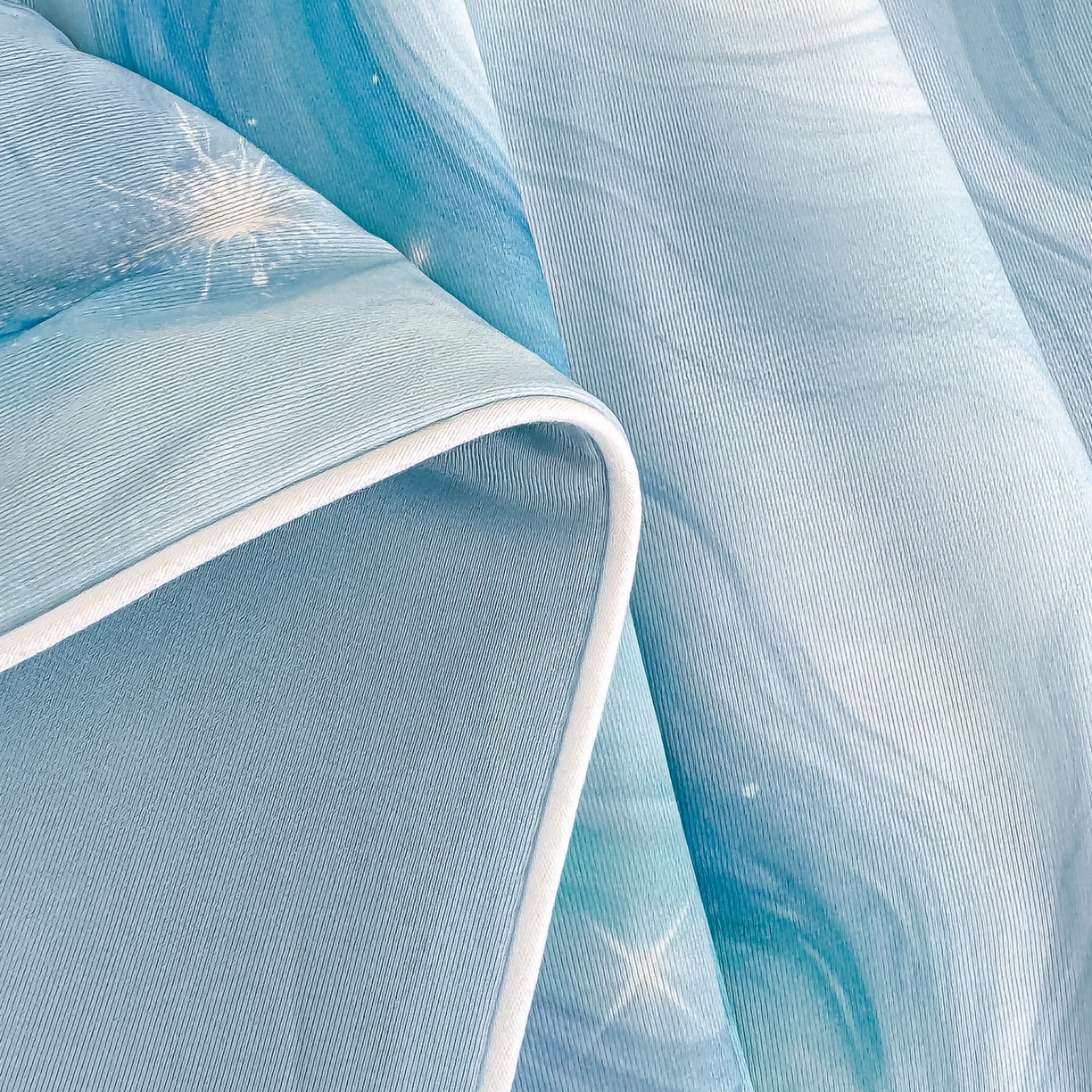 91家纺网 家纺一手货源 找家纺 归属 2026春夏新款数码印花凉感丝夏被夏凉被空调被系列 星河