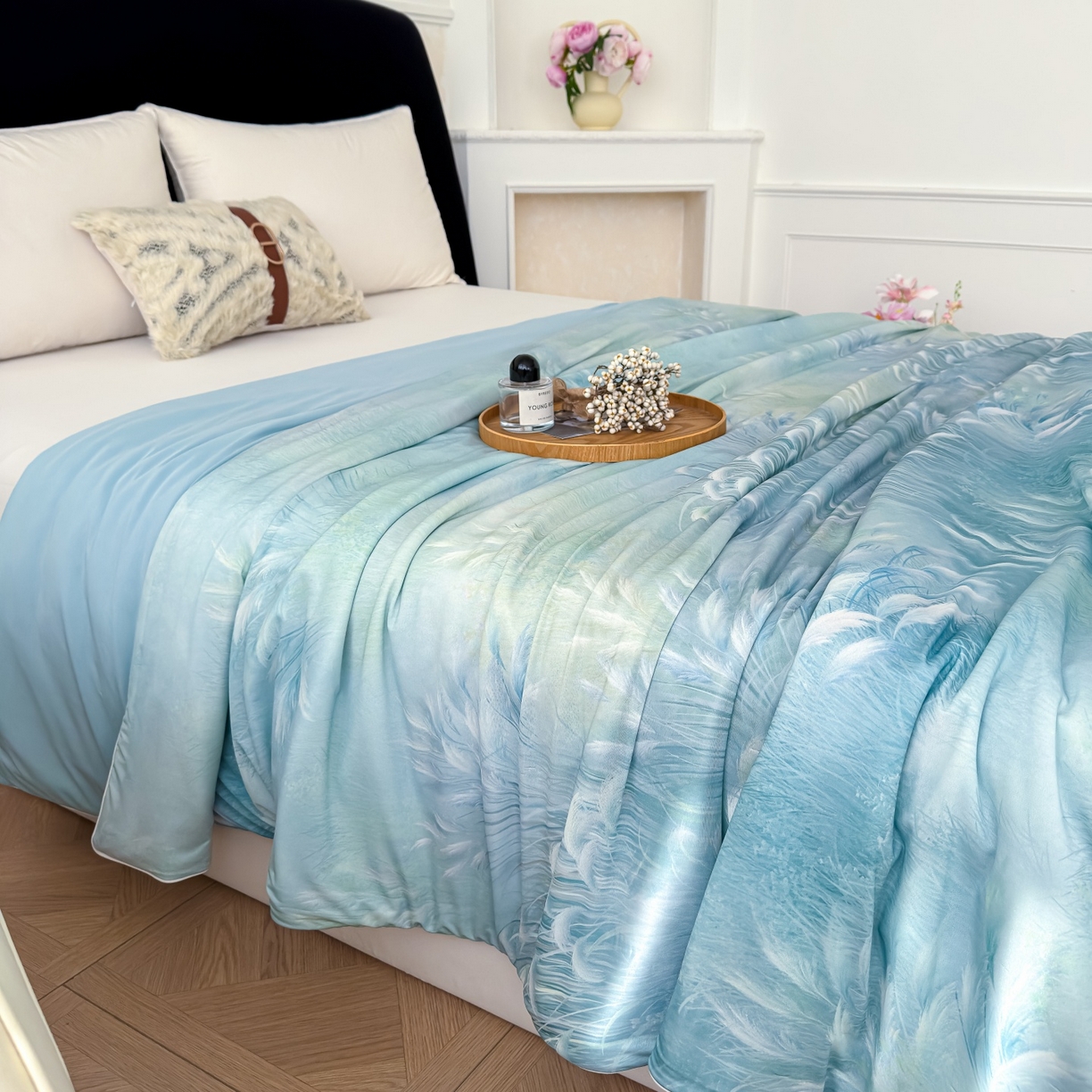 91家纺网 家纺一手货源 找家纺 归属 2026春夏新款数码印花凉感丝夏被夏凉被空调被系列 燕麦