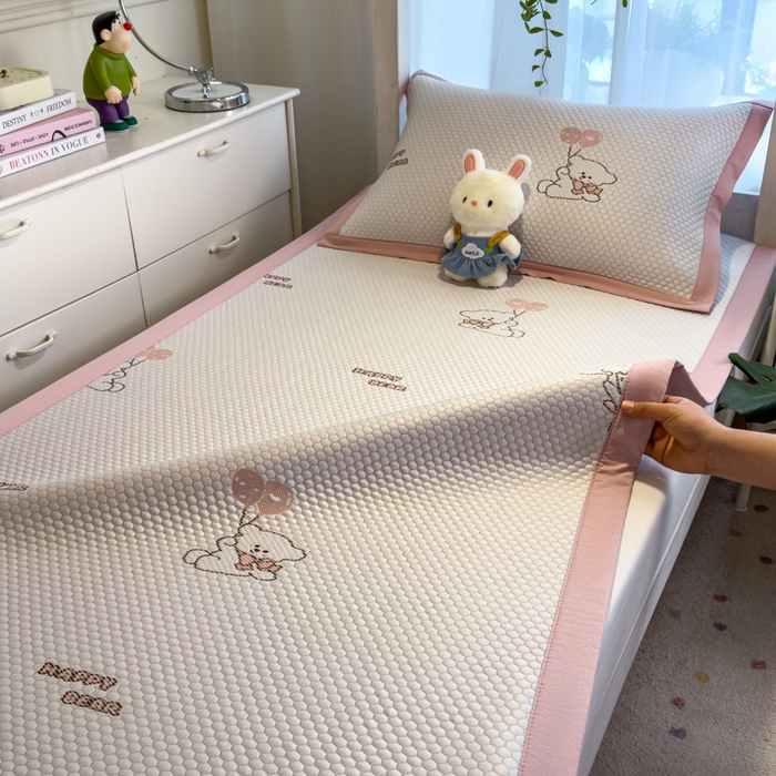 91家纺网 家纺一手货源 找家纺 （总）凯罗 2026新款A类凉豆豆学生宿舍用床席可水洗凉席席子床席款