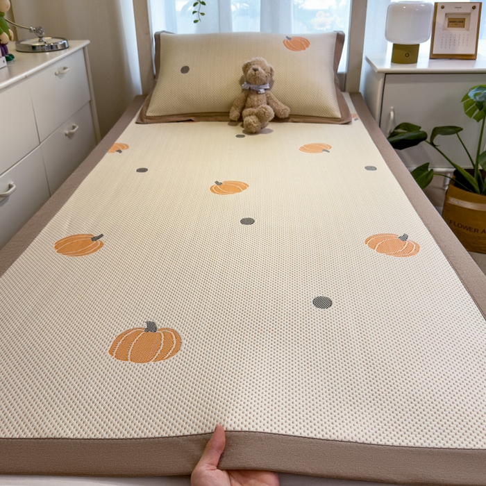 91家纺网 家纺一手货源 找家纺 凯罗 2026新款A类凉豆豆学生宿舍用床席可水洗凉席席子床席款 小南瓜-桔-床席款