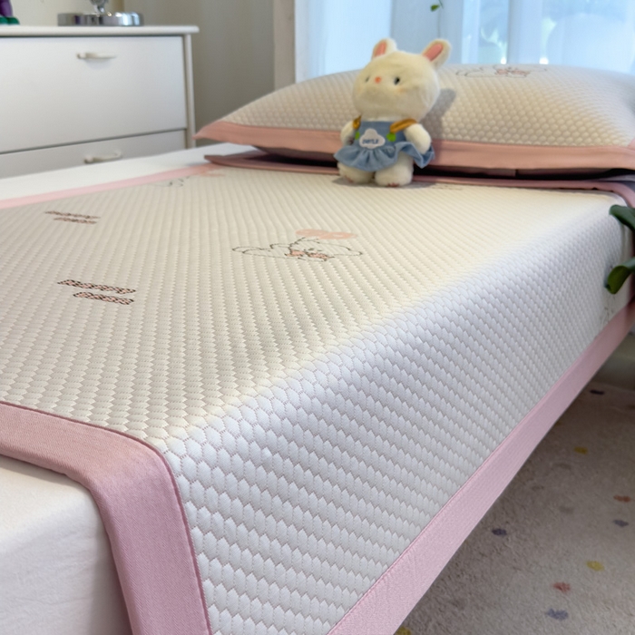 91家纺网 家纺一手货源 找家纺 凯罗 2026新款A类凉豆豆学生宿舍用床席可水洗凉席席子床席款 爱心气球-床席款