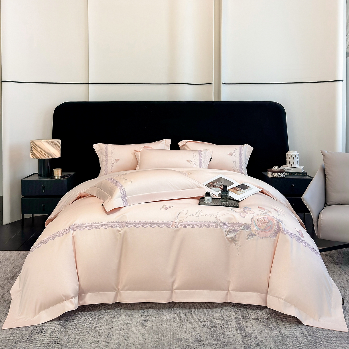 91家纺网 家纺一手货源 找家纺 莱势 2026新品100支纯棉全棉50x50s贡缎长绒棉纯棉刺绣绣花四件套高端礼盒 蝶曼影-轻奢粉