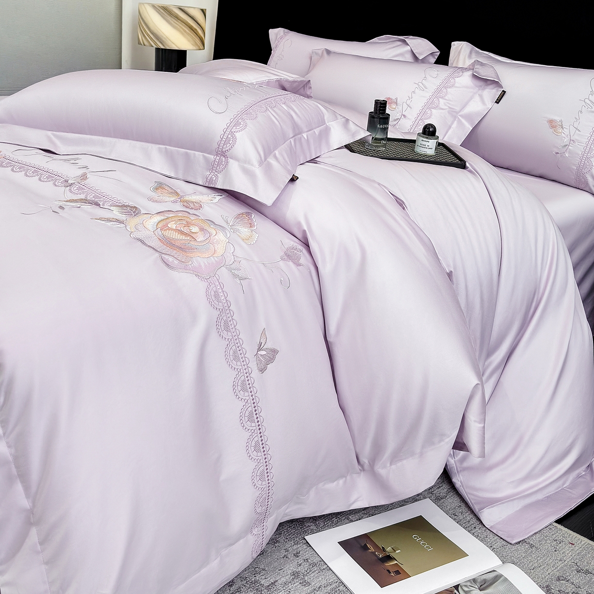 91家纺网 家纺一手货源 找家纺 莱势 2026新品100支纯棉全棉50x50s贡缎长绒棉纯棉刺绣绣花四件套高端礼盒 蝶曼影-梦幻紫