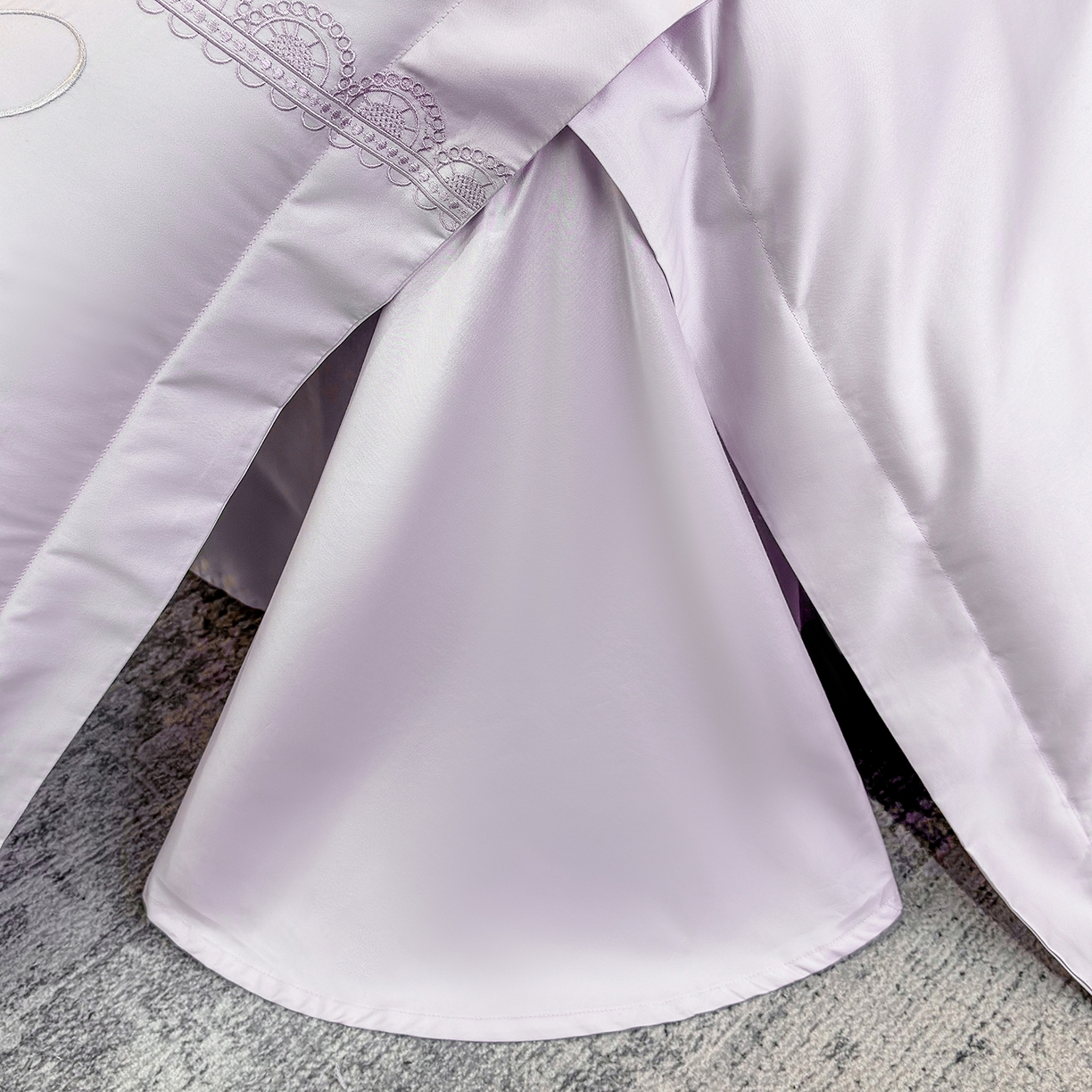 91家纺网 家纺一手货源 找家纺 莱势 2026新品100支纯棉全棉50x50s贡缎长绒棉纯棉刺绣绣花四件套高端礼盒 蝶曼影-梦幻紫