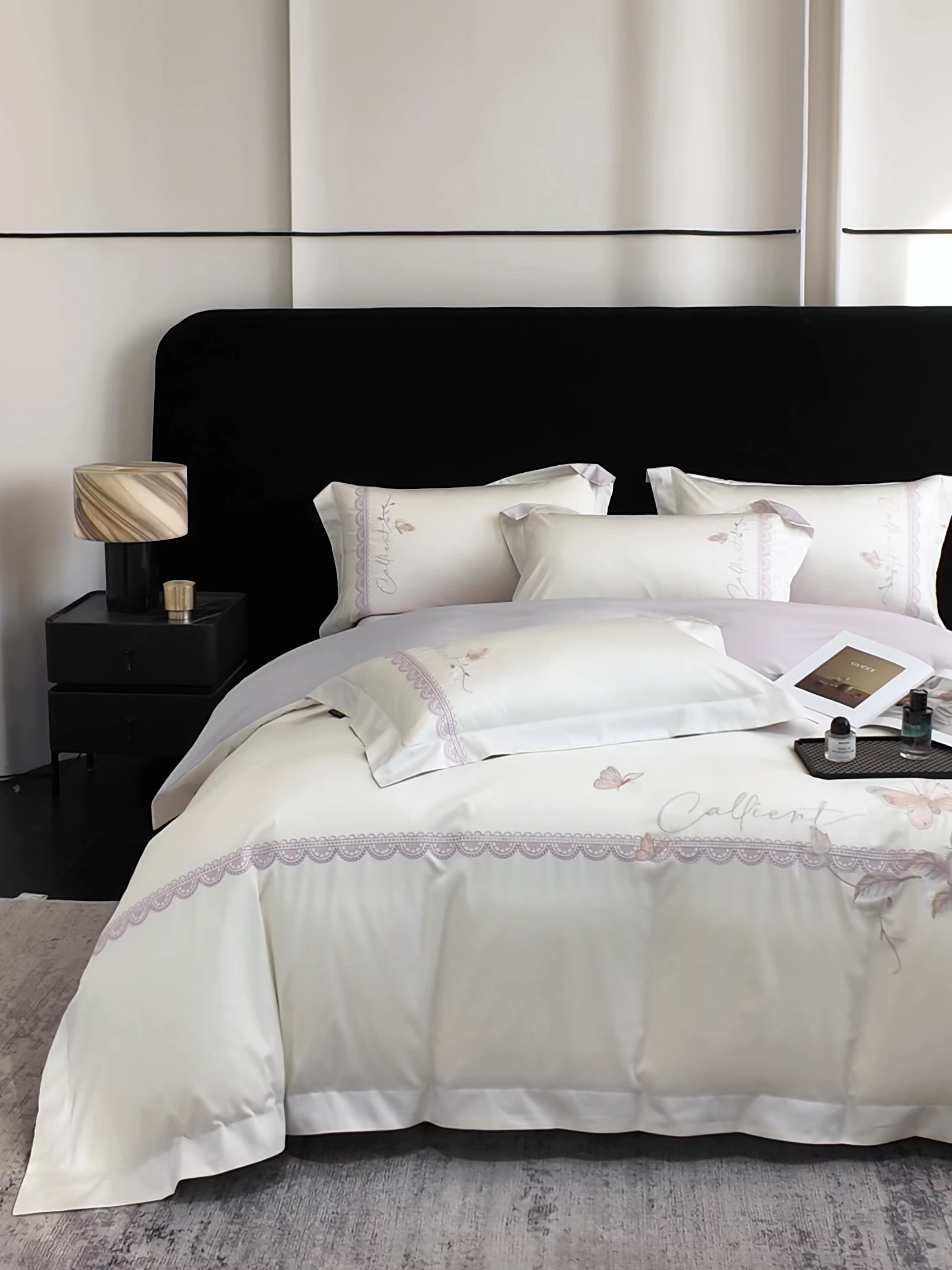 91家纺网 家纺一手货源 找家纺 莱势 2026新品100支纯棉全棉50x50s贡缎长绒棉纯棉刺绣绣花四件套高端礼盒 蝶曼影-白拼紫