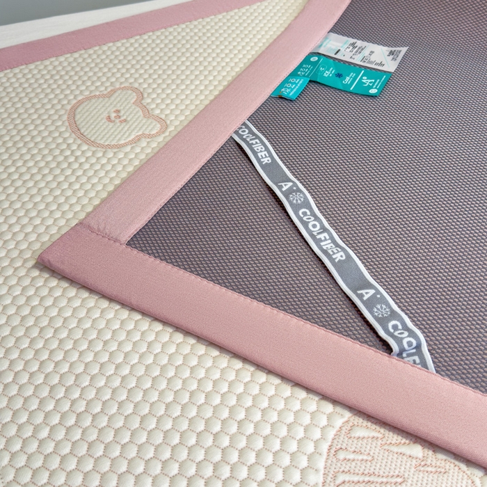 91家纺网 家纺一手货源 找家纺 凯罗 2026新款A类凉豆豆学生宿舍用床席可水洗凉席席子床席款 爱心小熊-粉-床席款