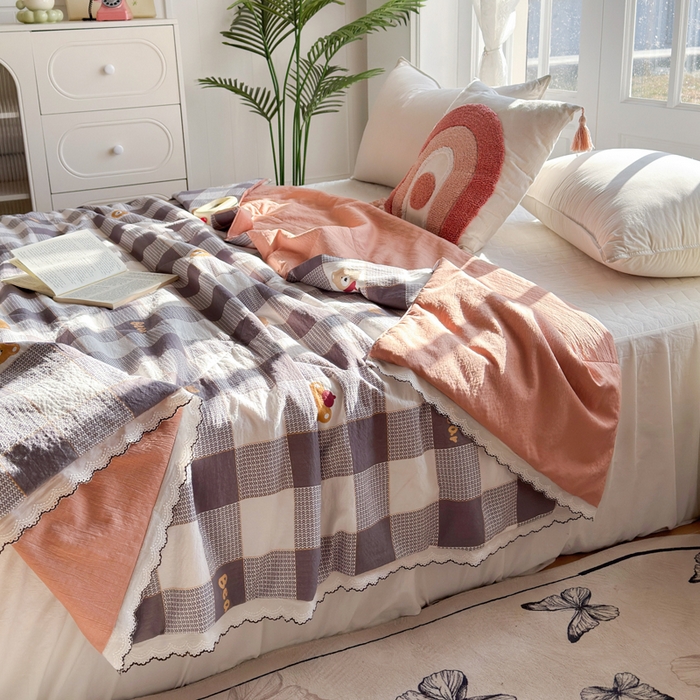 91家纺网 家纺一手货源 找家纺 云玲时尚 2026新款木棉皱皱纱夏被被子被芯 饼干熊