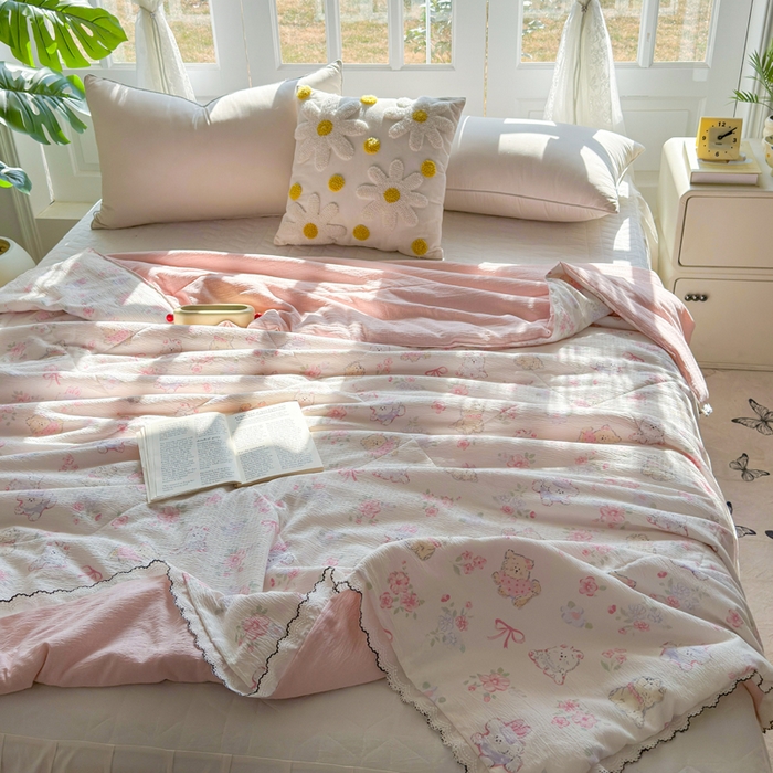 91家纺网 家纺一手货源 找家纺 云玲时尚 2026新款木棉皱皱纱夏被被子被芯 泡芙小熊