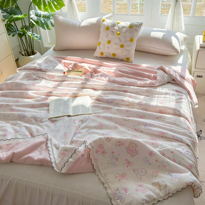 91家纺网 家纺一手货源 找家纺 云玲时尚 2026新款木棉皱皱纱夏被被子被芯 泡芙小熊