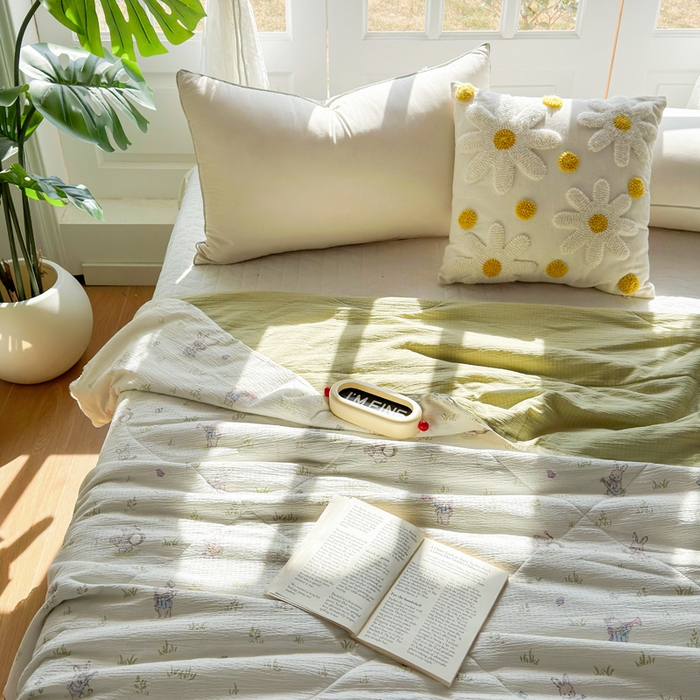 91家纺网 家纺一手货源 找家纺 云玲时尚 2026新款木棉皱皱纱夏被被子被芯 兔宝果园