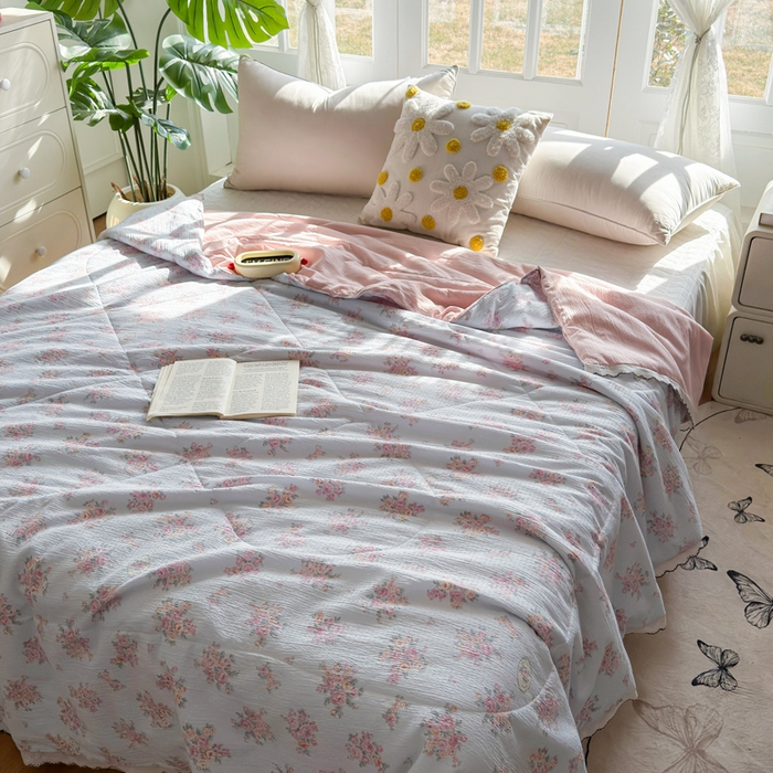 91家纺网 家纺一手货源 找家纺 云玲时尚 2026新款木棉皱皱纱夏被被子被芯 满园春紫