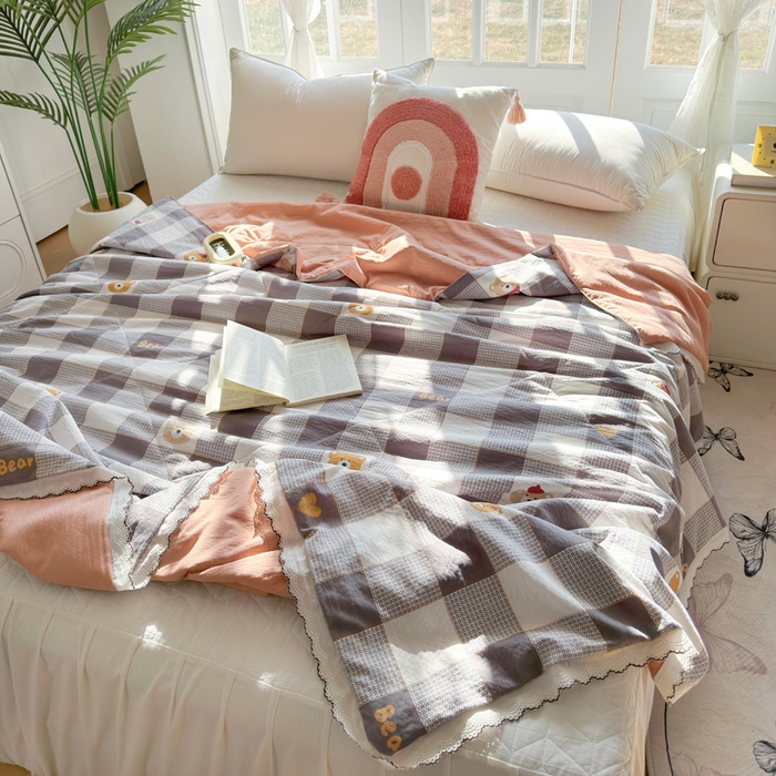 91家纺网 家纺一手货源 找家纺 云玲时尚 2026新款木棉皱皱纱夏被被子被芯 饼干熊