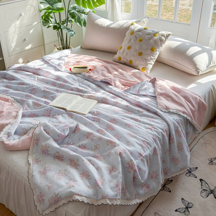 91家纺网 家纺一手货源 找家纺 云玲时尚 2026新款木棉皱皱纱夏被被子被芯 满园春紫