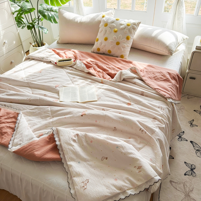 91家纺网 家纺一手货源 找家纺 云玲时尚 2026新款木棉皱皱纱夏被被子被芯 快乐小马