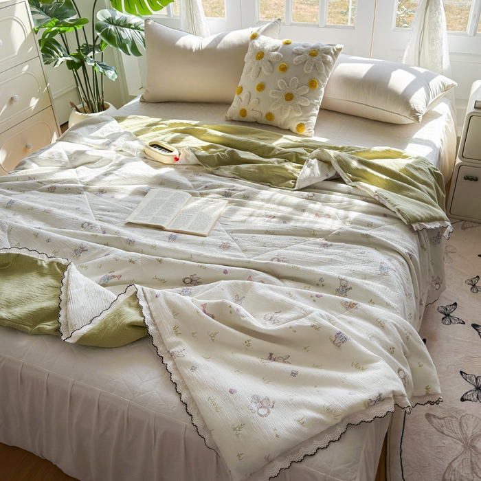 91家纺网 家纺一手货源 找家纺 云玲时尚 2026新款木棉皱皱纱夏被被子被芯 兔宝果园