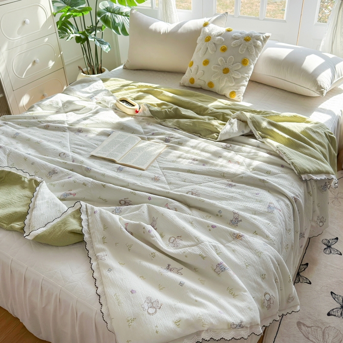 91家纺网 家纺一手货源 找家纺 云玲时尚 2026新款木棉皱皱纱夏被被子被芯 兔宝果园