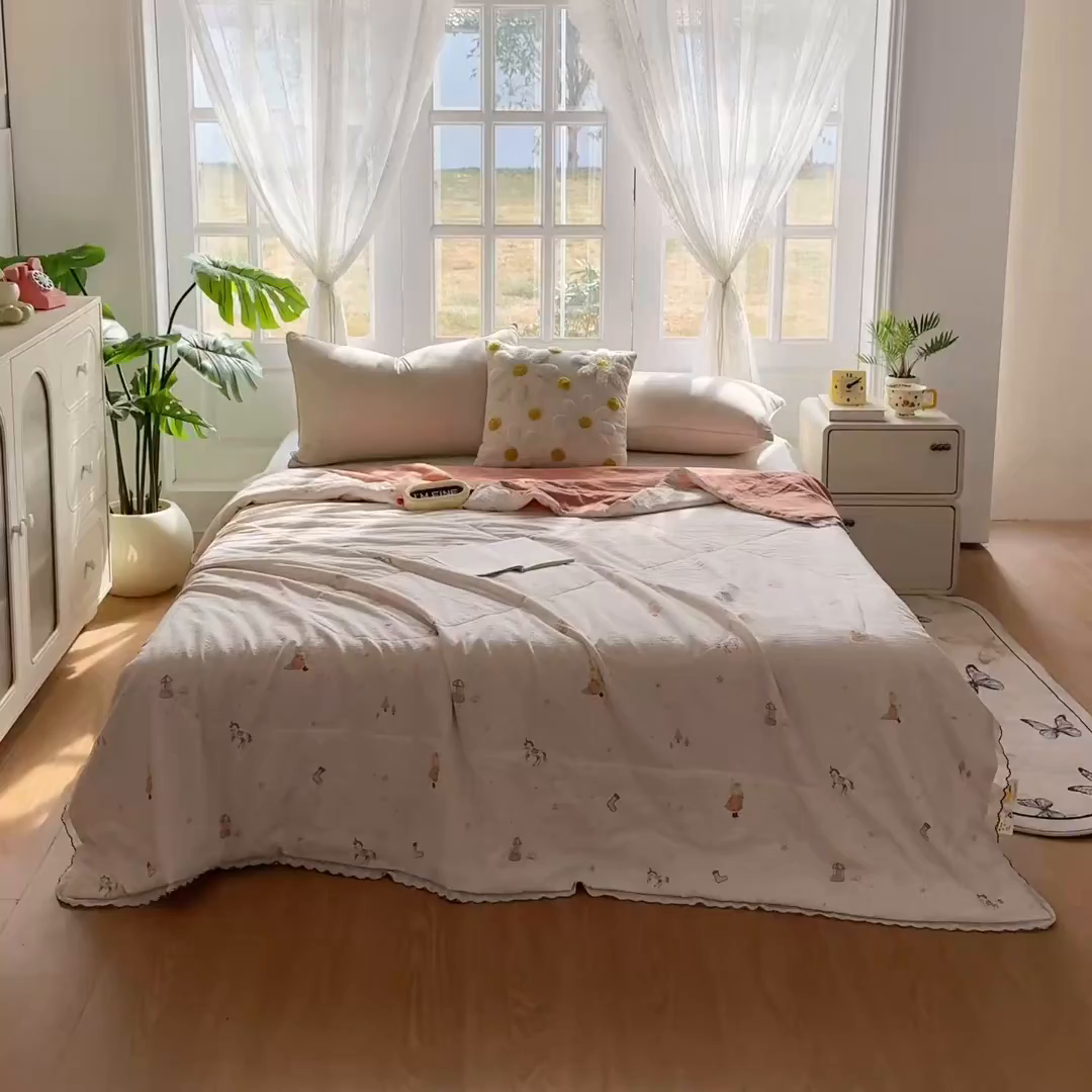 91家纺网 家纺一手货源 找家纺 云玲时尚 2026新款木棉皱皱纱夏被被子被芯 快乐小马