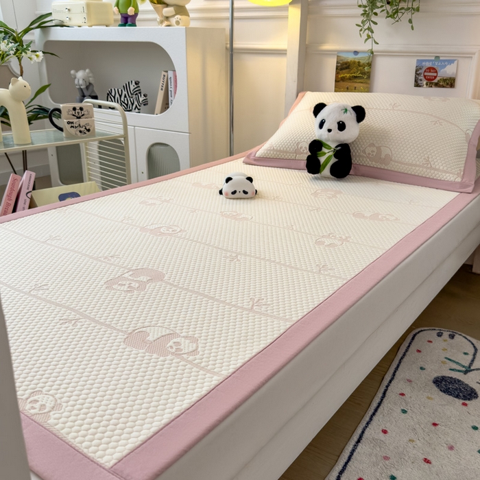 91家纺网 家纺一手货源 找家纺 凯罗 2026新款A类凉豆豆学生宿舍用床席可水洗凉席席子床席款 敦敦熊-粉-床席款