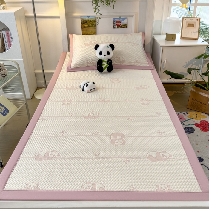 91家纺网 家纺一手货源 找家纺 凯罗 2026新款A类凉豆豆学生宿舍用床席可水洗凉席席子床席款 敦敦熊-粉-床席款