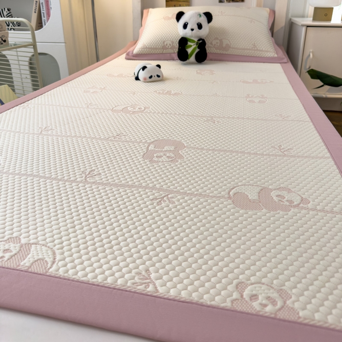 91家纺网 家纺一手货源 找家纺 凯罗 2026新款A类凉豆豆学生宿舍用床席可水洗凉席席子床席款 敦敦熊-粉-床席款