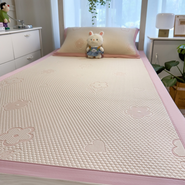 91家纺网 家纺一手货源 找家纺 凯罗 2026新款A类凉豆豆学生宿舍用床席可水洗凉席席子床席款 花儿朵朵-粉-床席款