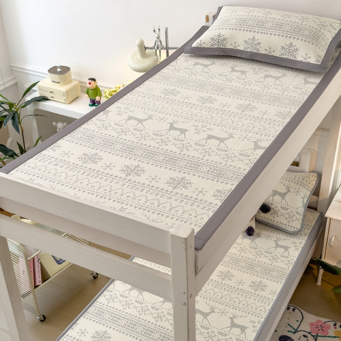 91家纺网 家纺一手货源 找家纺 凯罗 2026新款A类凉豆豆学生宿舍用床席可水洗凉席席子床席款 鹿漫漫-浅灰-床席款