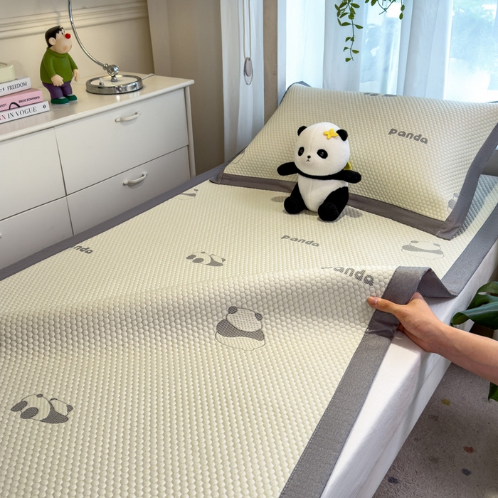 91家纺网 家纺一手货源 找家纺 凯罗 2026新款A类凉豆豆学生宿舍用床席可水洗凉席席子床席款 盼盼乐园-床席款