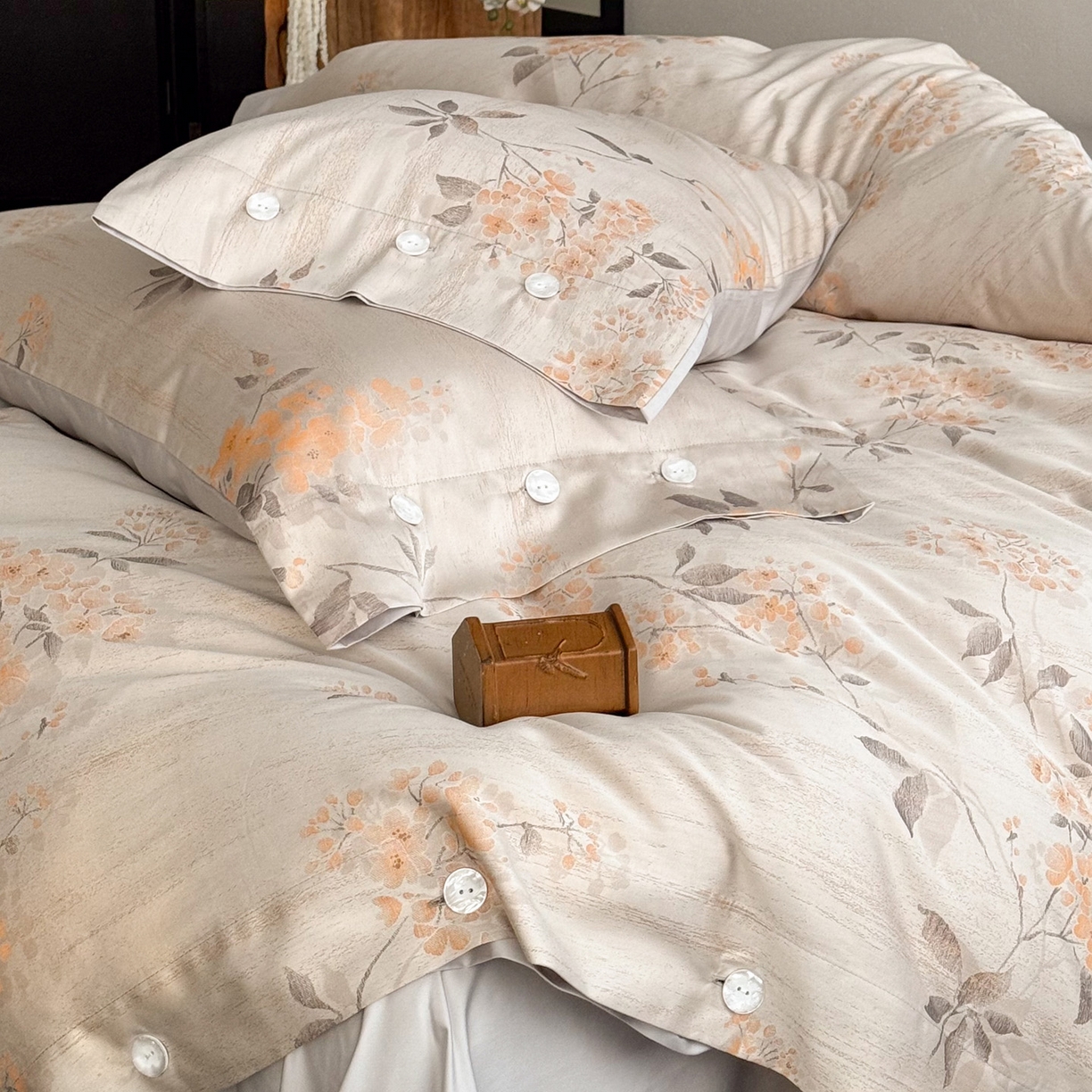 91家纺网 家纺一手货源 找家纺 华超针织 2026新款100S纽扣款色织提花四件套-神秘香氛 神秘香氛 橙