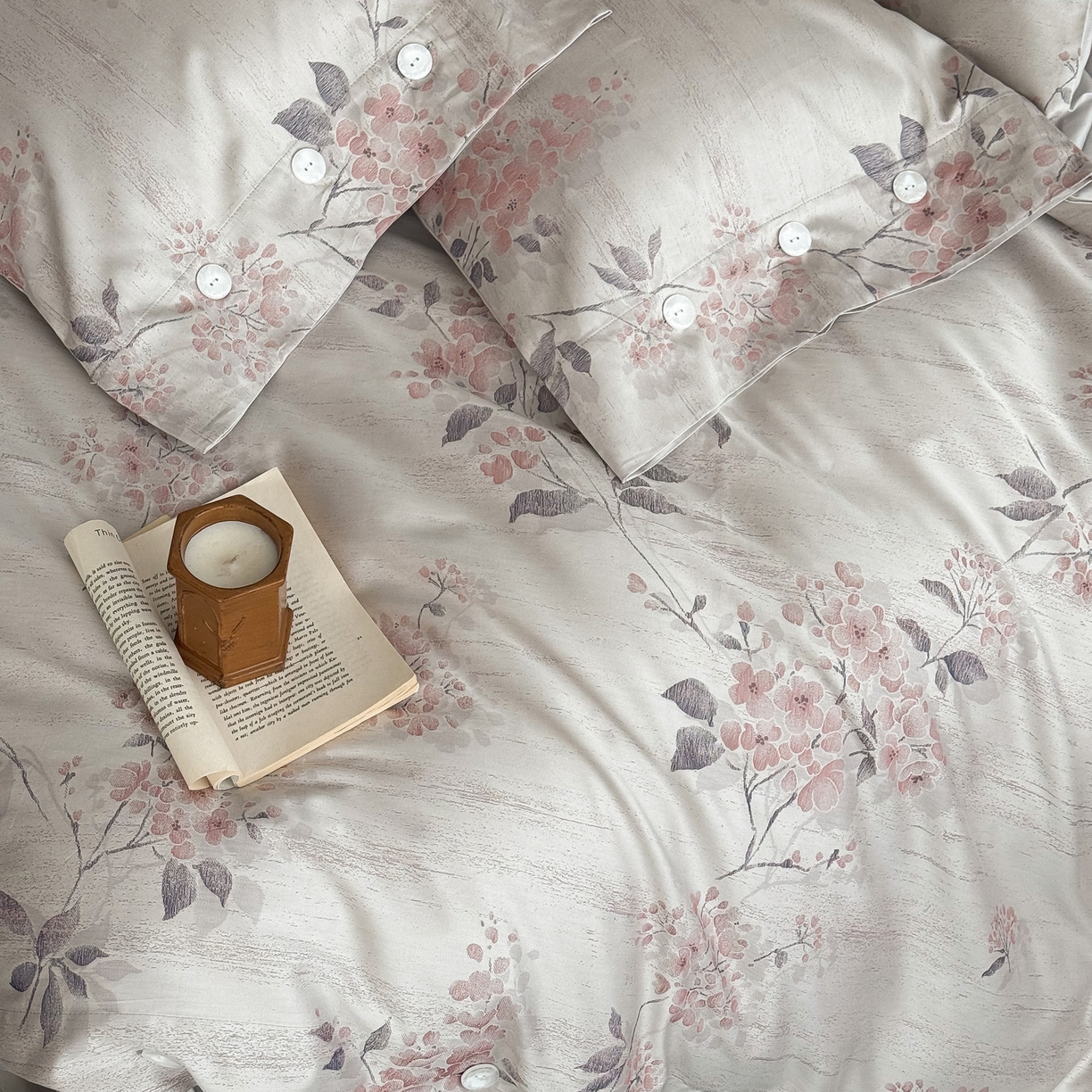 91家纺网 家纺一手货源 找家纺 华超针织 2026新款100S纽扣款色织提花四件套-神秘香氛 神秘香氛 紫