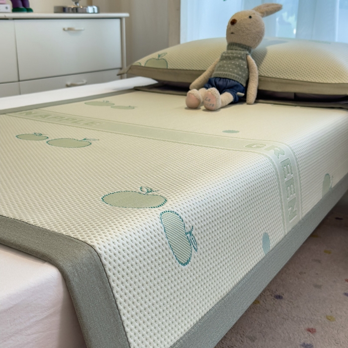 91家纺网 家纺一手货源 找家纺 凯罗 2026新款A类凉豆豆学生宿舍用床席可水洗凉席席子床席款 青苹果乐园-床席款